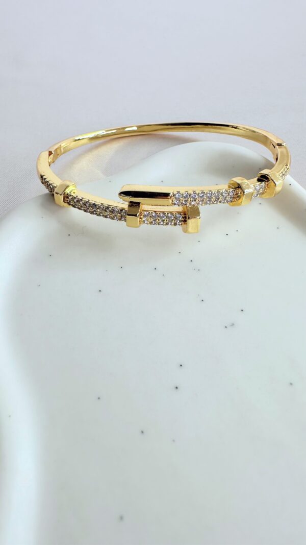 Pierce Goldy Bracelet - Image 4