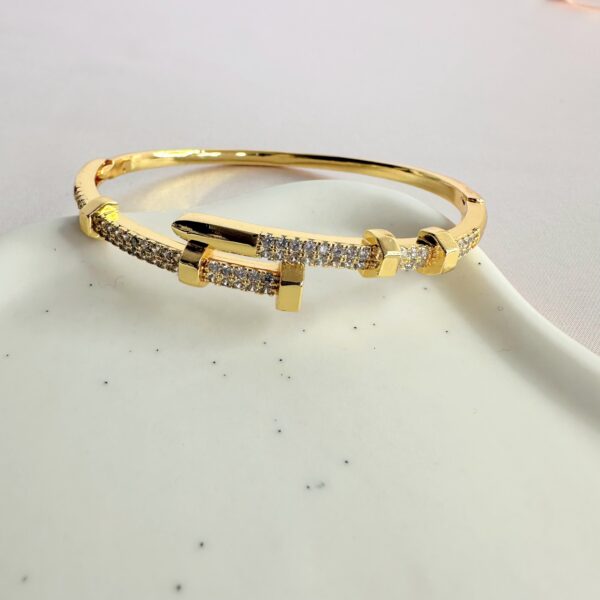 Pierce Goldy Bracelet - Image 3